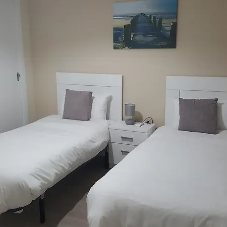 Eduardo Lucena 5, Medina Azahara Апартаменти